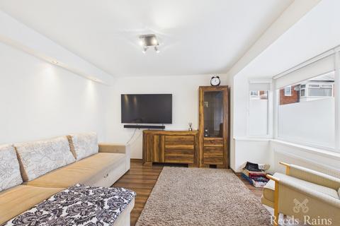 undefined, 13 Etherington Road