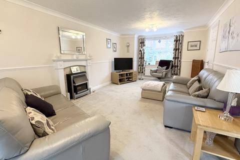 4 bedroom detached house for sale, Rose Drive, Brackley