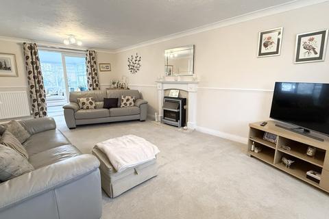 4 bedroom detached house for sale, Rose Drive, Brackley