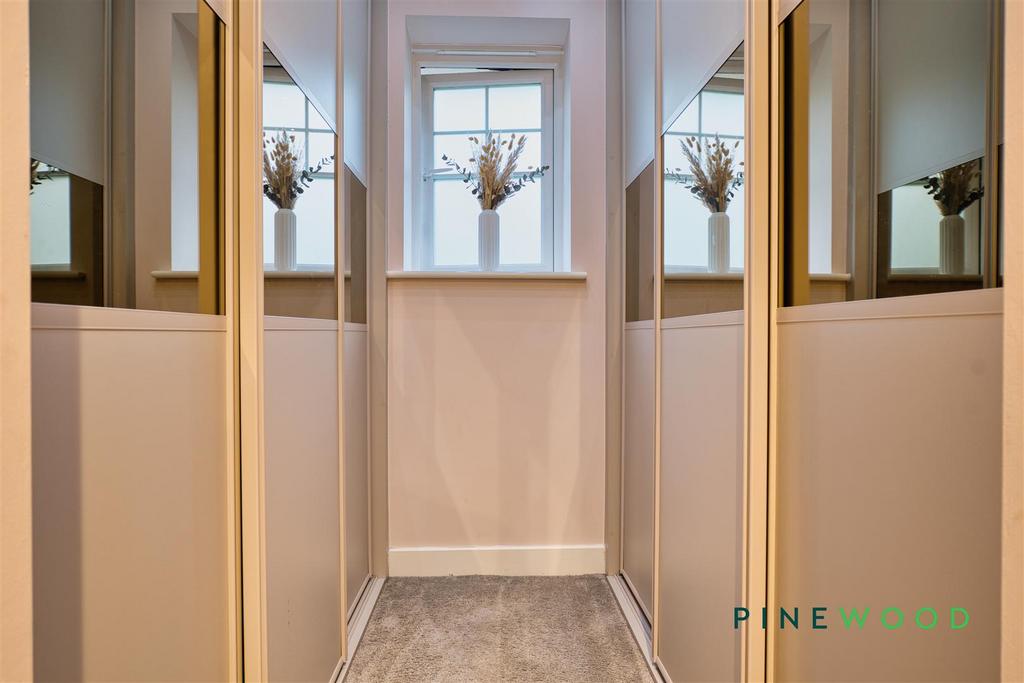 Walk in wardrobe (bedroom 1)