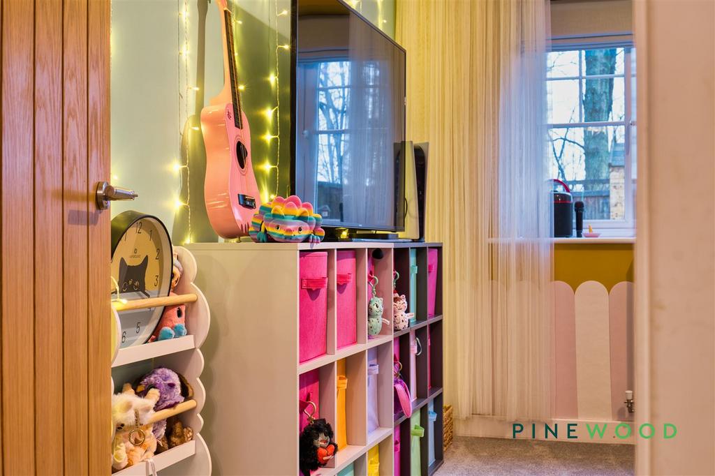 Dining room/play room
