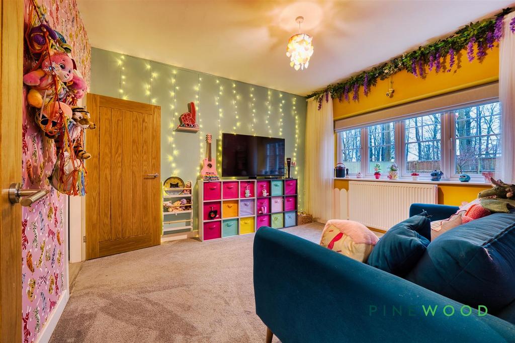 Dining room/play room