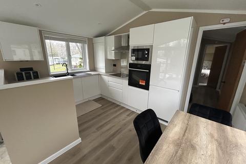 2 bedroom mobile home for sale, Sewardstone Road, London