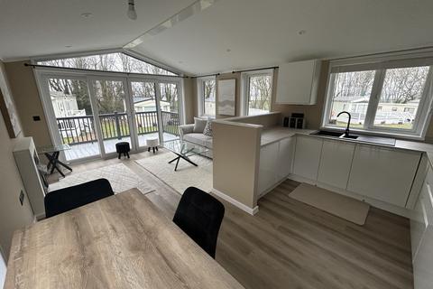 2 bedroom mobile home for sale, Sewardstone Road, London