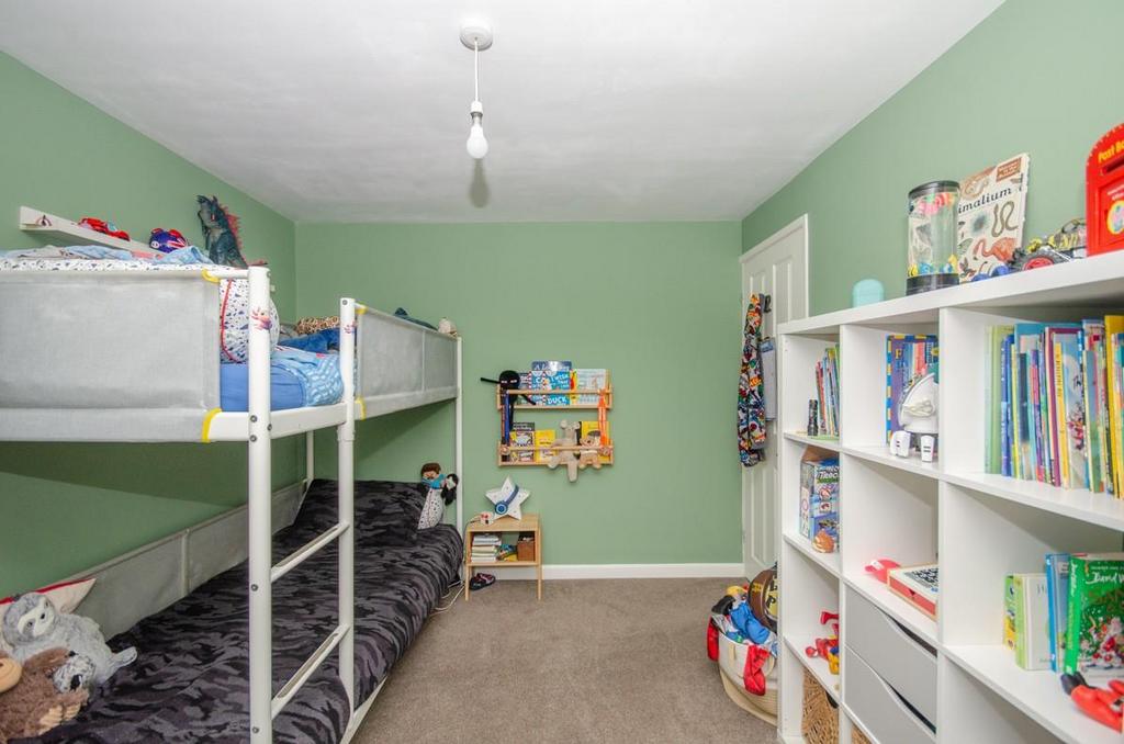 Bedroom 2 pic 2.jpg