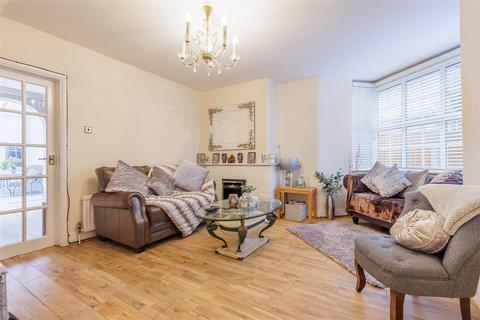 4 bedroom semi-detached house for sale, High Road, North Weald