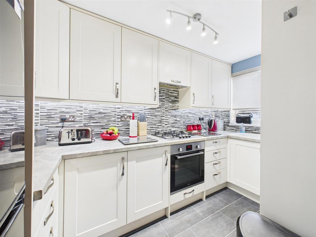 Kitchen: