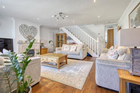 4 bedroom semi-detached house for sale, Dedham Close, Billericay, CM11