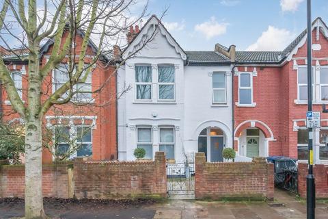 2 bedroom flat for sale, Darwin Road, London W5