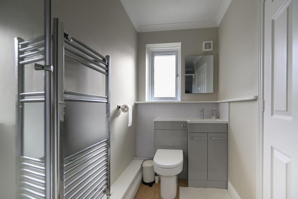 Master En-suite Shower Room