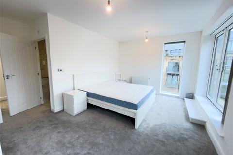 5 bedroom detached house to rent, Henry Darlot Drive, London, NW7