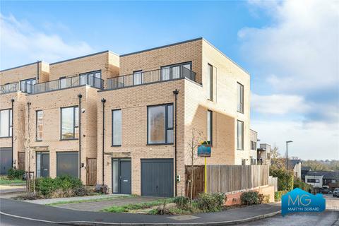 5 bedroom detached house to rent, Henry Darlot Drive, London, NW7