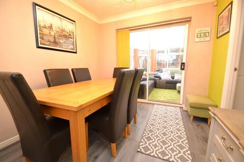 undefined, Thackley, Thackley BD10