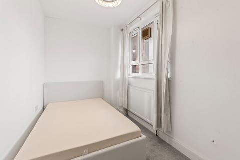 2 bedroom flat for sale, Barclay Close, Cassidy Road, London