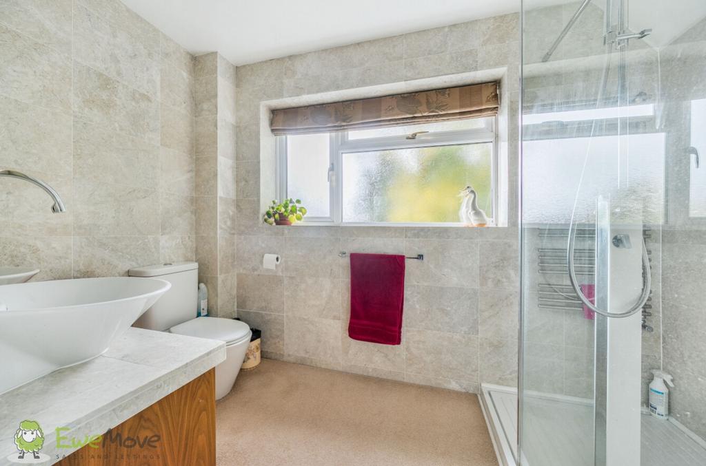 Ensuite to Bedroom One