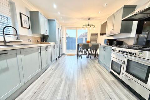 undefined, JANTON COURT, NEW WALTHAM