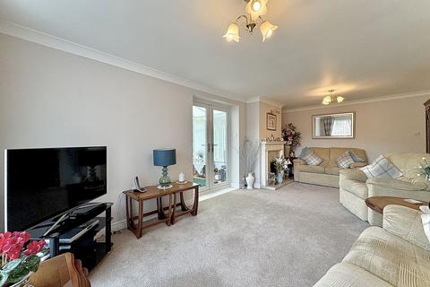 undefined, Tynedale Crescent, ETTINGSHALL PARK, WV4 6RH