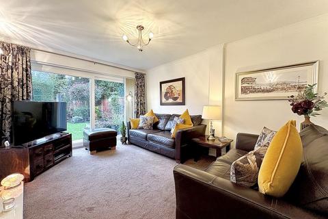 undefined, Melford Close, SEDGLEY, DY3 3QU
