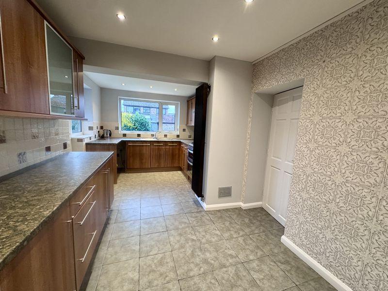 Dining kitchen