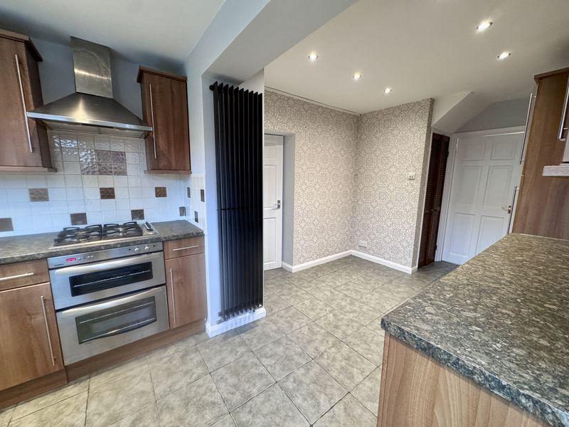 Dining kitchen
