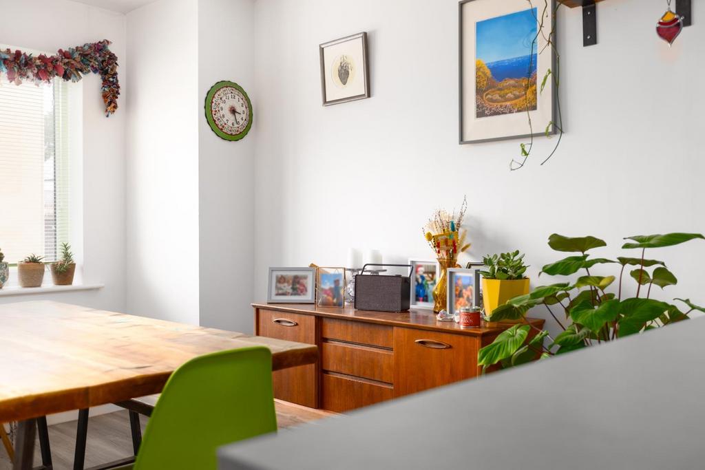 27 Mayors Road, BS49--21.jpg