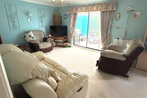 4 bedroom detached house for sale, De Cantelupe Close, Abergavenny