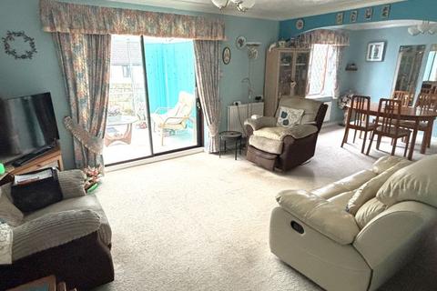 4 bedroom detached house for sale, De Cantelupe Close, Abergavenny