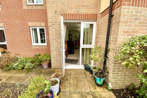 2 bedroom retirement property for sale, Trinity Street, Fareham PO16