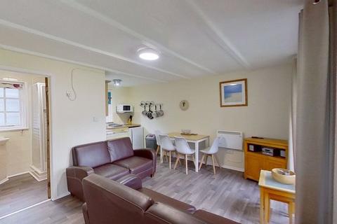 undefined, 30 Tudor Court, Tolroy Manor