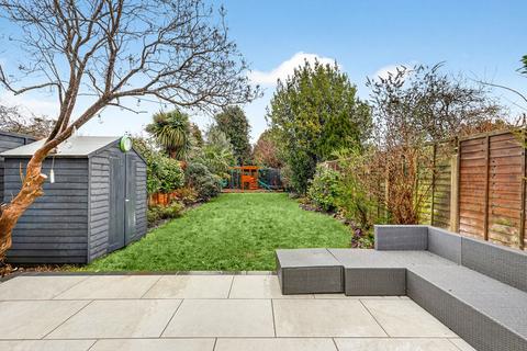 undefined, Roakes Avenue, Addlestone