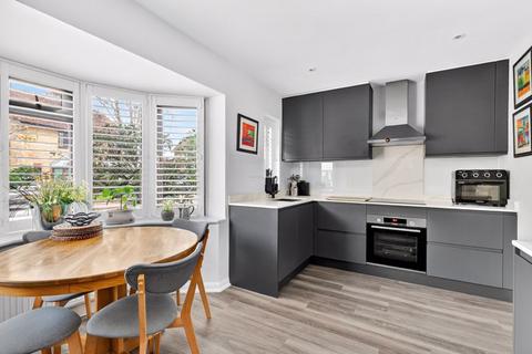 3 bedroom semi-detached house for sale, Stonebanks, Walton-On-Thames