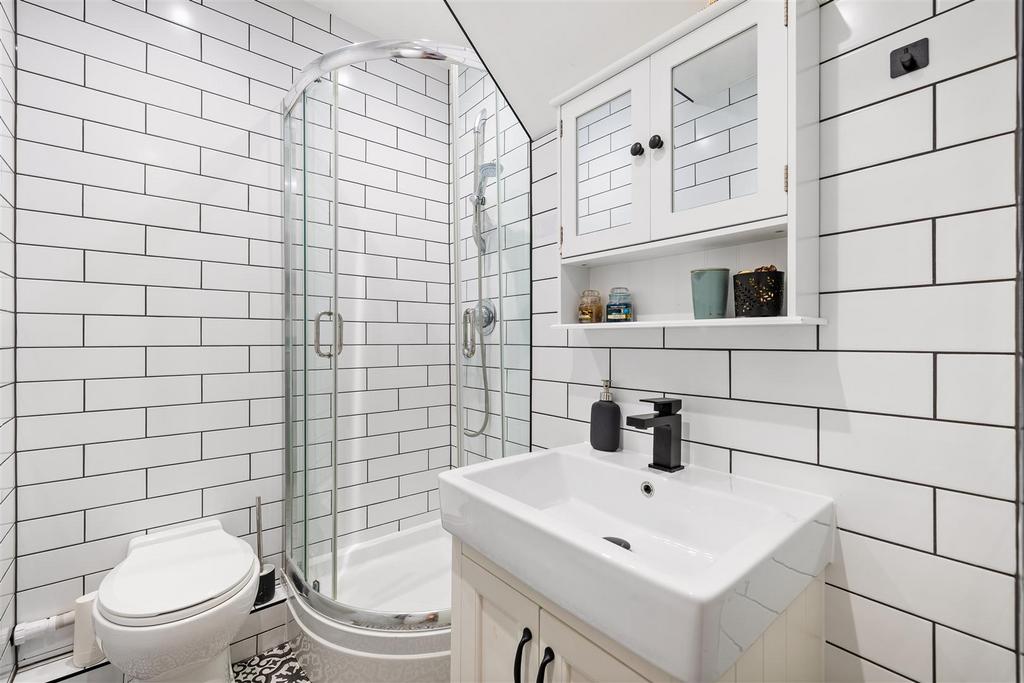 76 B Earlsbrook Road Full Res-7.jpg
