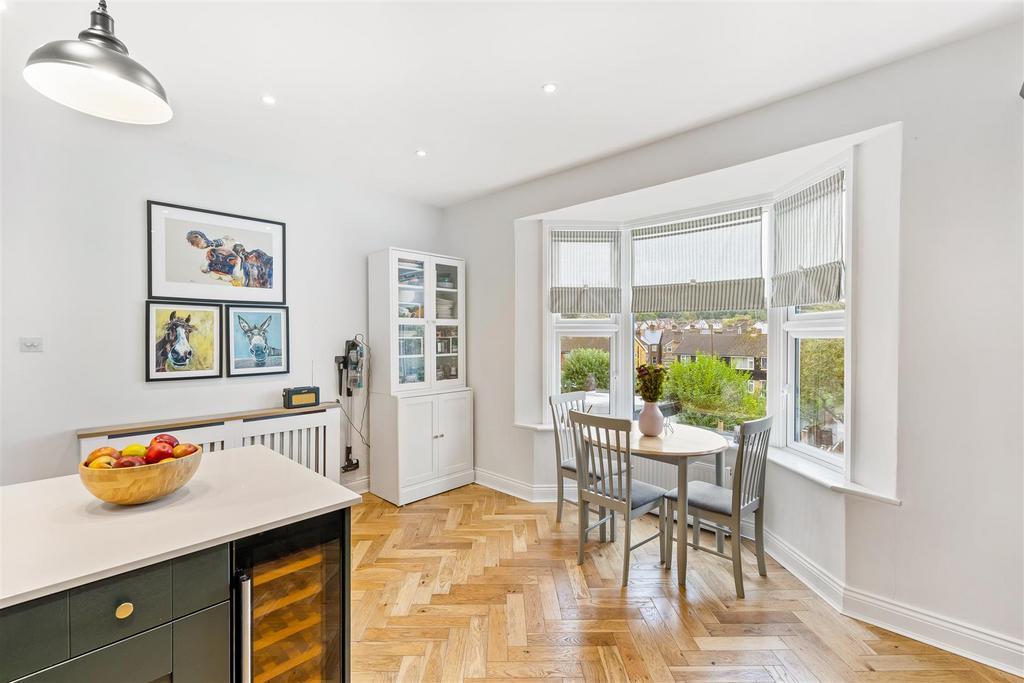 76 B Earlsbrook Road Full Res-13.jpg