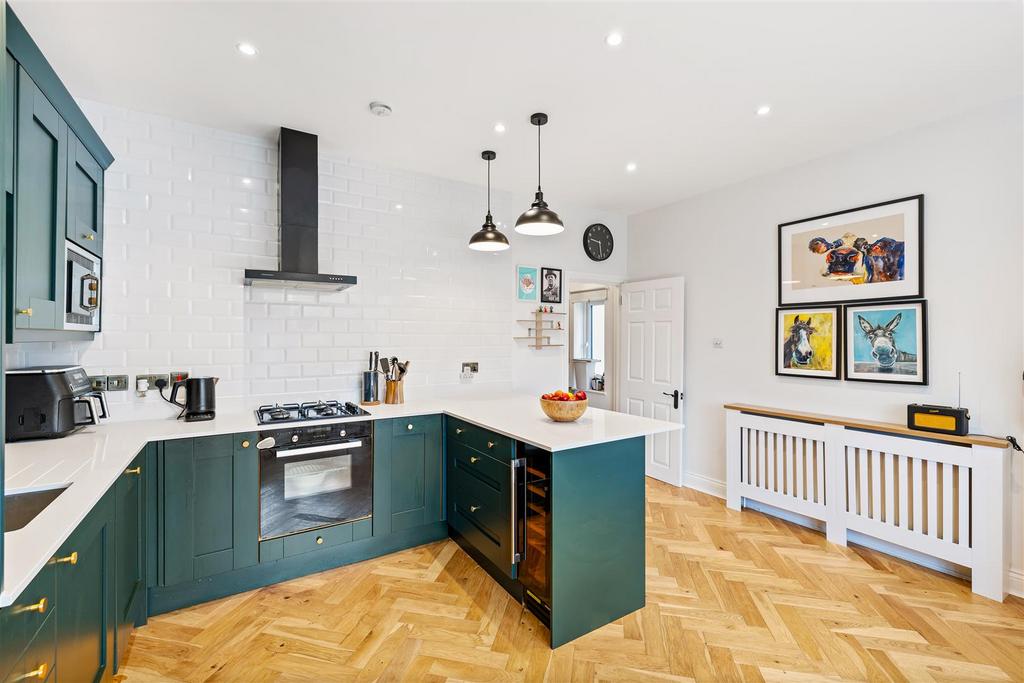 76 B Earlsbrook Road Full Res-12.jpg
