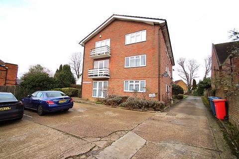 2 bedroom apartment to rent, Elm Park Road, Pinner