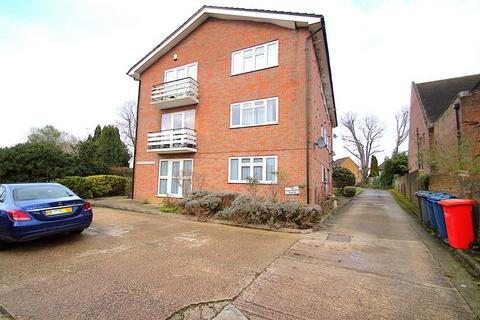 2 bedroom apartment to rent, Elm Park Road, Pinner