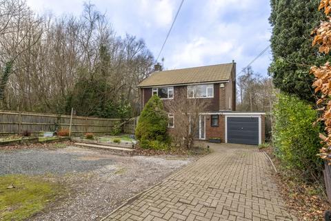 4 bedroom detached house for sale, Snatts Road, Uckfield