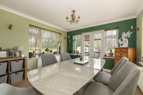 4 bedroom detached house for sale, Snatts Road, Uckfield