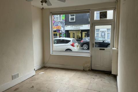 Retail property (high street) for sale, 69 Oundle Rd Peterborough PE2 9PB