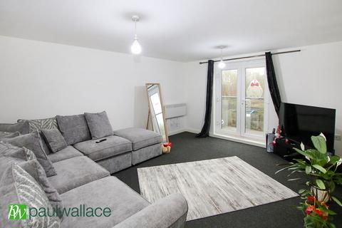 2 bedroom flat for sale, Sorbus Road, Turnford