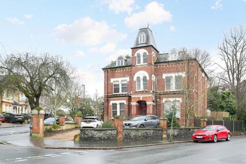 2 bedroom apartment for sale, Birdhurst Road, South Croydon