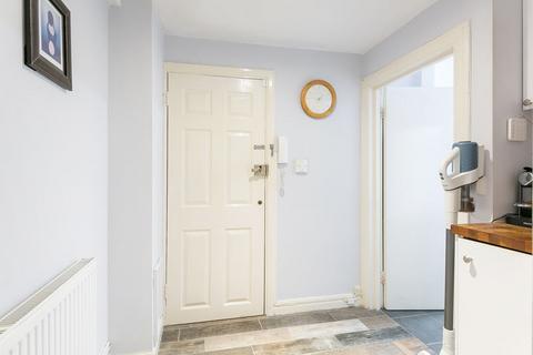 2 bedroom apartment for sale, Birdhurst Road, South Croydon
