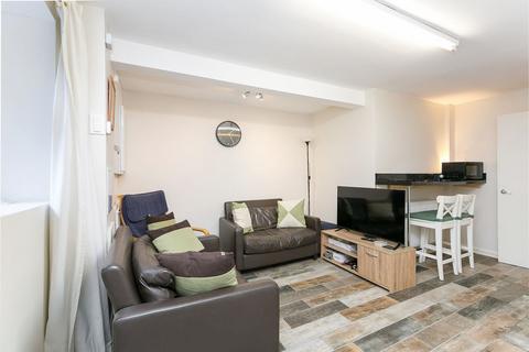 2 bedroom apartment for sale, Birdhurst Road, South Croydon