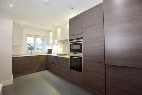 2 bedroom flat for sale, Elms Road, Harrow Weald