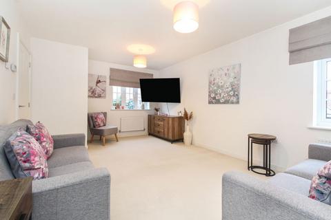 3 bedroom semi-detached house for sale, Halton Place, Bedford MK42