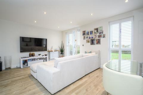1 bedroom apartment for sale, Hawker Drive, Addlestone KT15