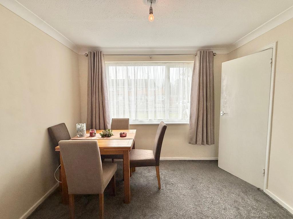 Lounge/dining room