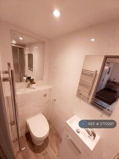 1 bedroom in a house share to rent, Gloucester Road, Patchway, Bristol, BS34