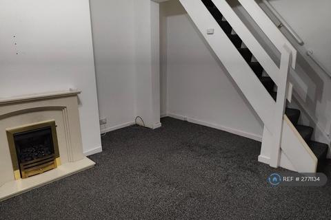 2 bedroom terraced house to rent, Brookshaw Street, Bury, BL9