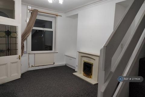 2 bedroom terraced house to rent, Brookshaw Street, Bury, BL9